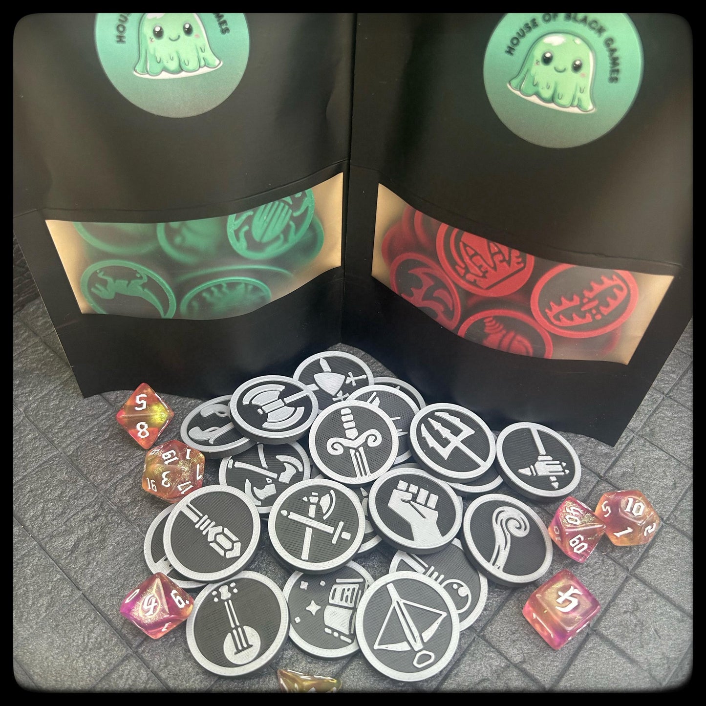 DnD Character Weapon Tokens – Perfect Dungeon Master gift. 3D printed for DnD, Pathfinder and Heroquest- DnD accessory or DnD gift idea.