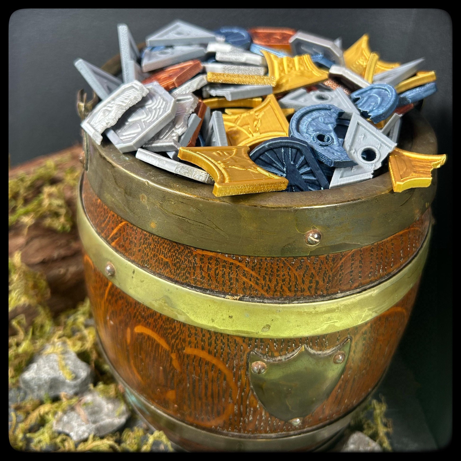 DnD Coin set. 3D printed – perfect DnD accessory or DnD Gift idea in 5 different colors, Gold, Silver, Platinum, Electrum and Copper - HouseofBlackGames