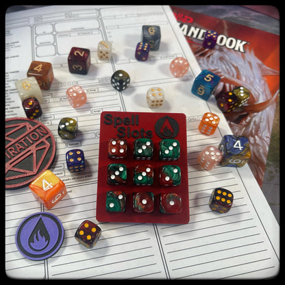DnD Sorcerer Spell Tracker & D6 Dice – 3D Printed. DnD Accessory and Dnd Gift idea. Holds D6 Dice. Full or half caster size. - HouseofBlackGames