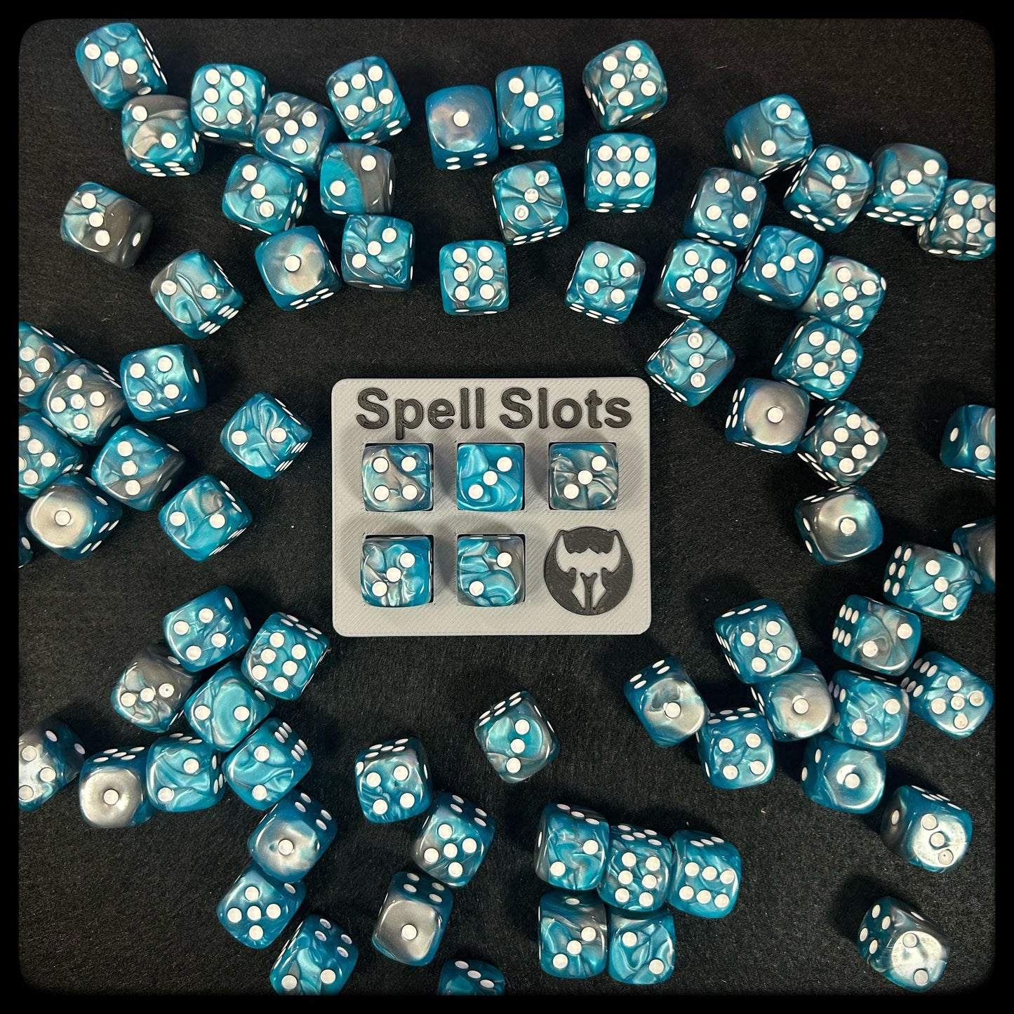 DnD Paladin Spell Tracker & D6 Dice – 3D Printed. DnD Accessory and Dnd Gift idea. Holds D6 Dice. Large or Small half-caster size. - HouseofBlackGames