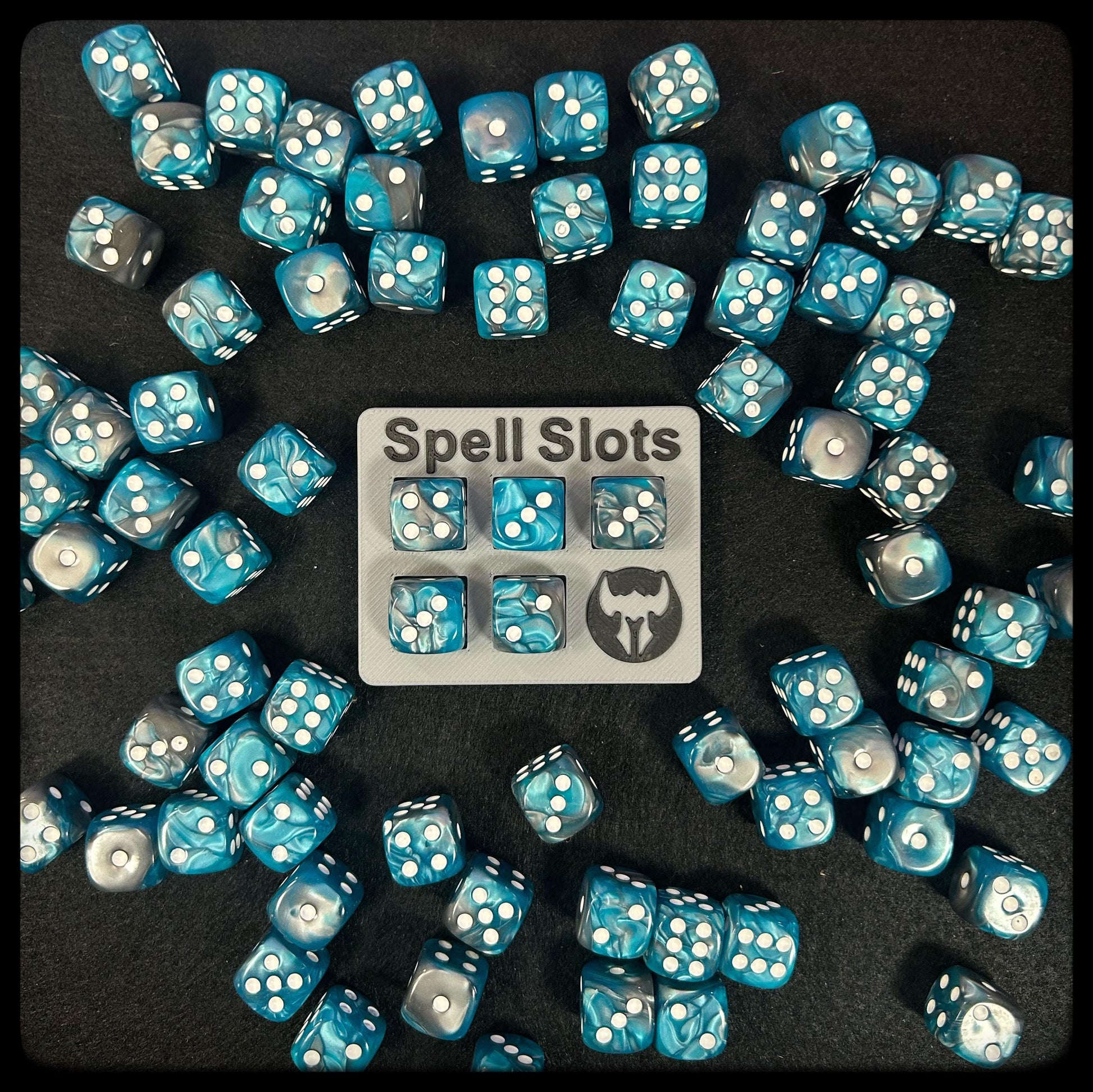 DnD Paladin Spell Tracker & D6 Dice – 3D Printed. DnD Accessory and Dnd Gift idea. Holds D6 Dice. Large or Small half-caster size. - HouseofBlackGames